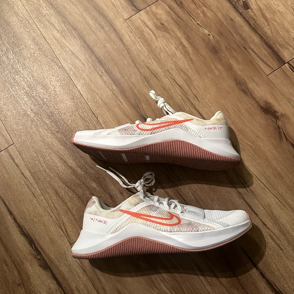 Nike Women's White and Orange Sneakers - Picture 2 of 5